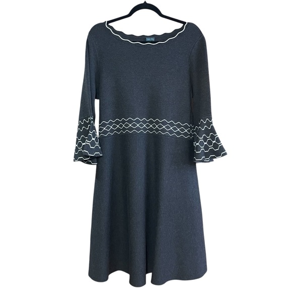 Chic Black Charcoal Gray Knit Sweater with White Honeycomb flare sleeves 2XL - Picture 2 of 6